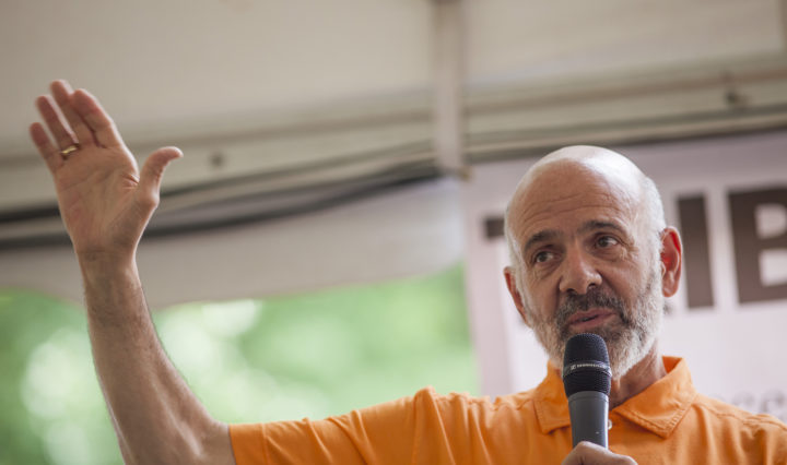 Joe DiPietro adressing crowd at Knoxville Tribute event