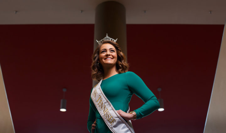 Hannah Robison wearing her Miss Tennessee crown