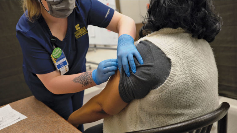A patient recieves the Covid-19 vaccine