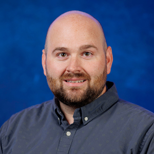 Headshot of Aaron Scott