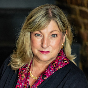 Headshot of Lori Mann Bruce.