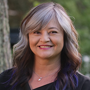 Headshot of Robyn Brookshire